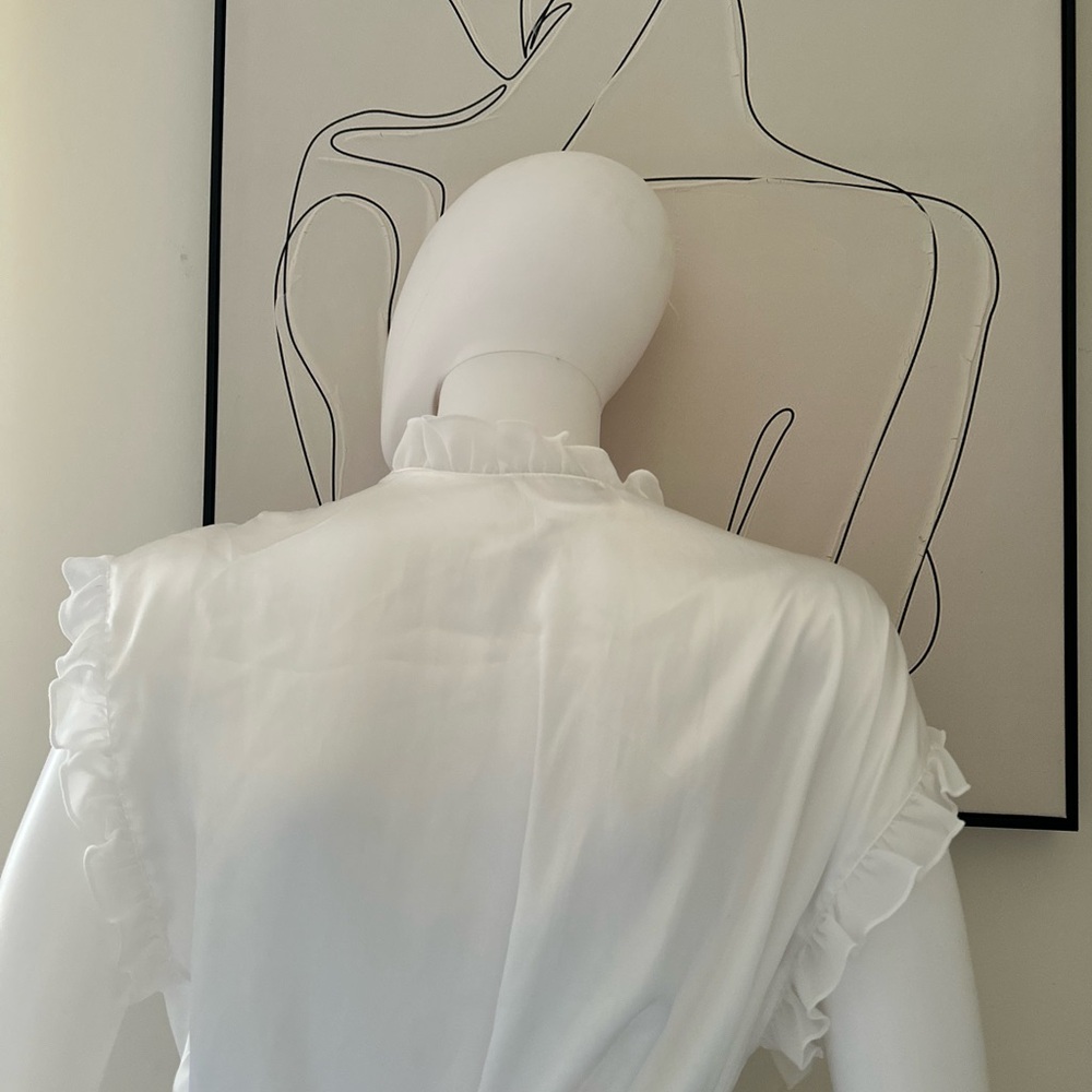 Intimo Cream Ruffled Kimono - Picture 9 of 10